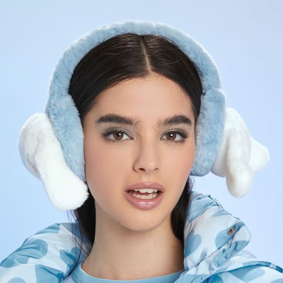 Cinnamon Roll Earmuffs - Picture 2 of 5
